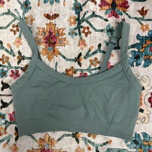 Old Navy Active Seamless Sports Bra